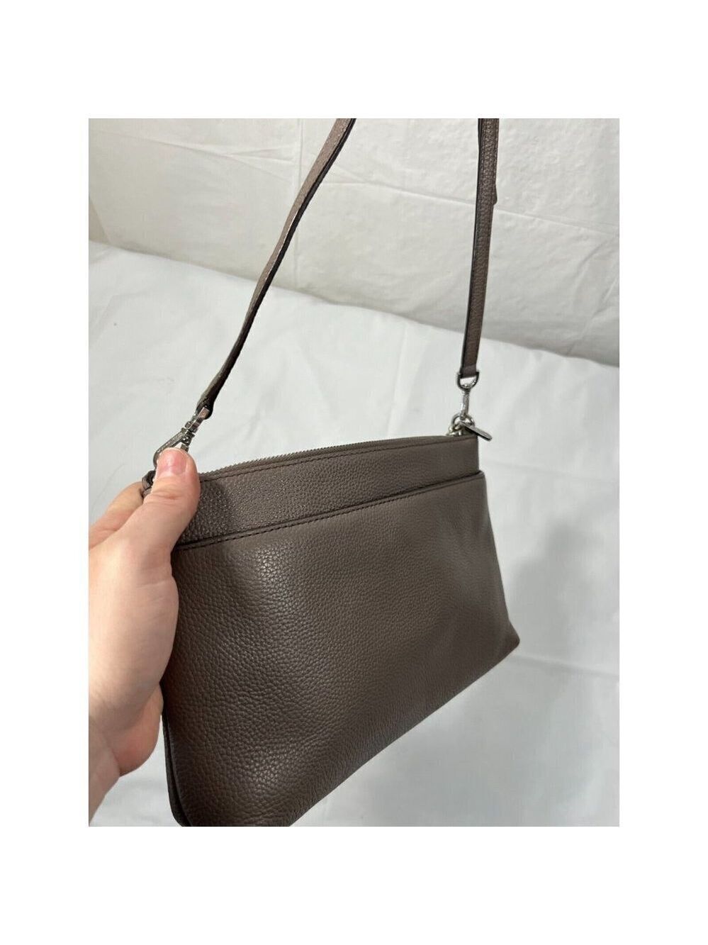 Michael Kors Mercer Large Snap Pocket Crossbody taupe - Picture 13 of 16